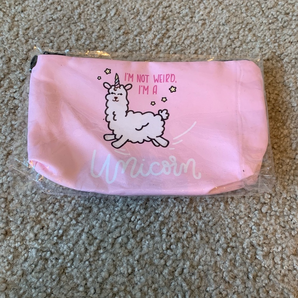 Llama cosmetic bag